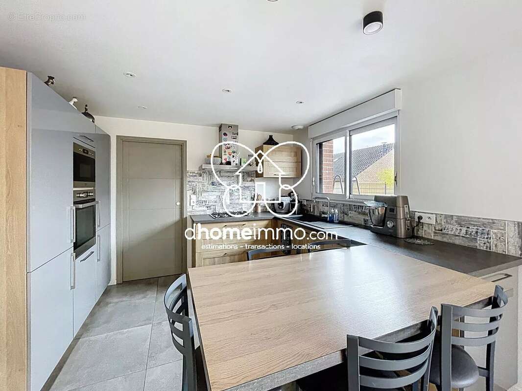 Maison à RAIMBEAUCOURT