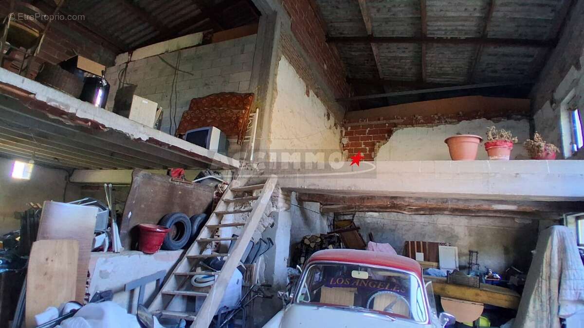 Busque- maison + hangar - photo 9