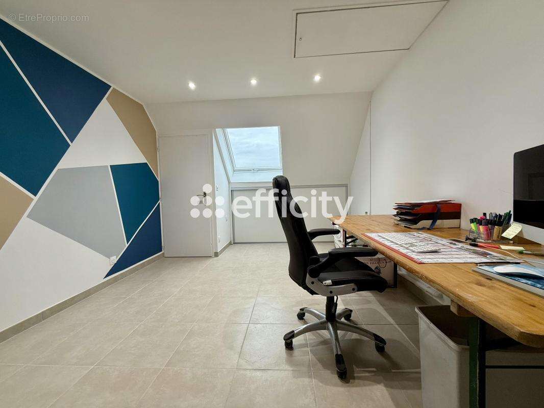 Maison à SAINT-PRYVE-SAINT-MESMIN