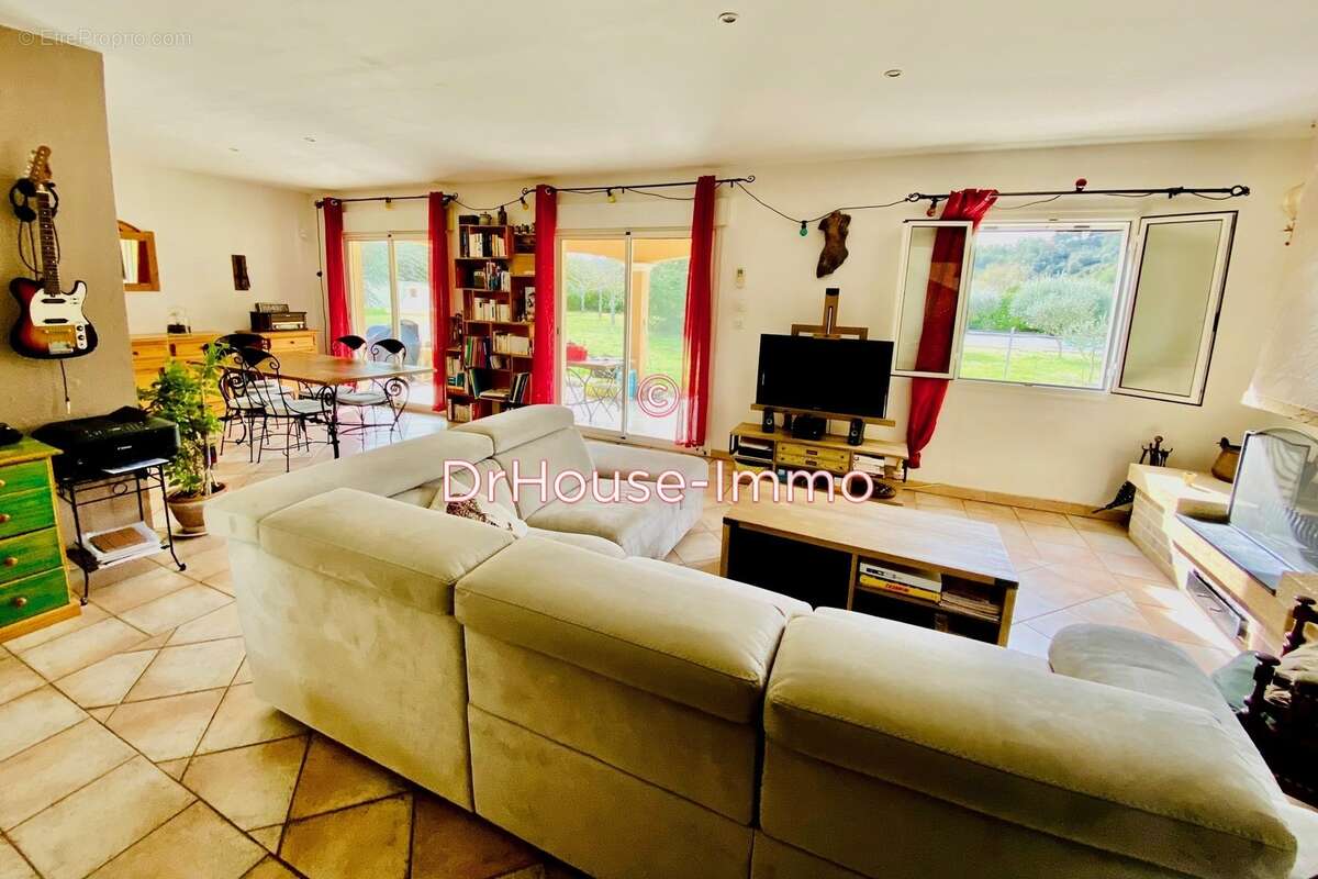 Maison à SAINT-HILAIRE