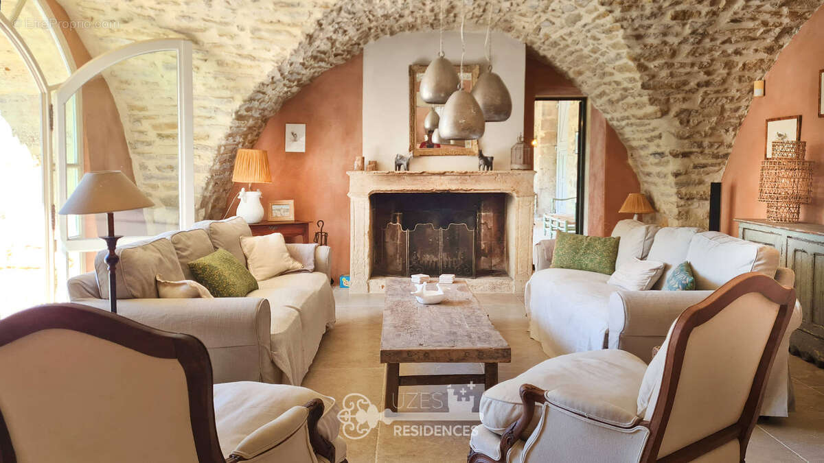 Mas de caractère avec domaine de 2,46 hectares et piscine à 8 km d'Uzès - photo 22