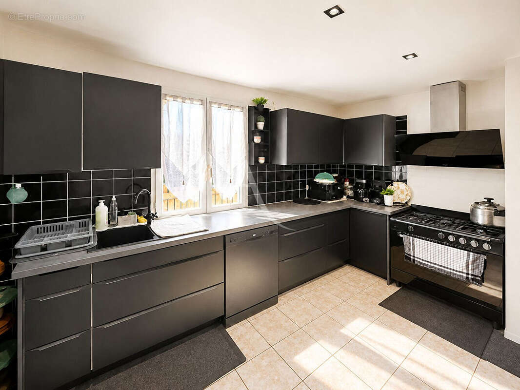Maison Les Mureaux 127m² - 4 chambres - photo 9