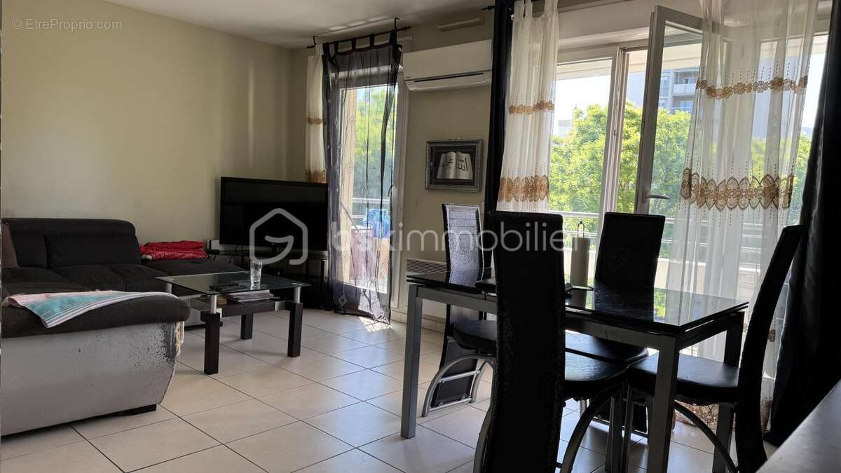 Appartement à MARSEILLE-12E