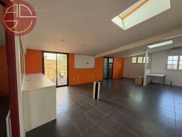 Commerce à CASTANET-TOLOSAN