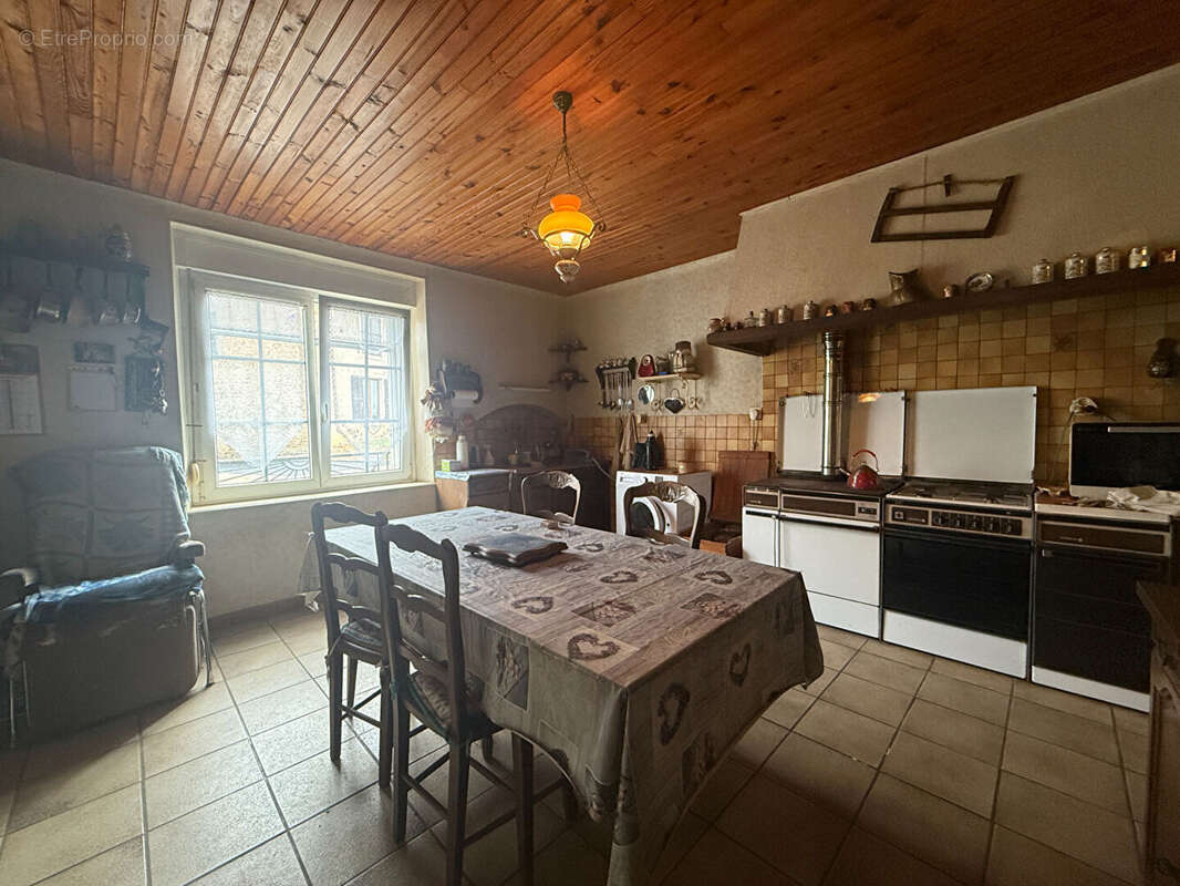 Maison à COLOMBEY-LES-BELLES