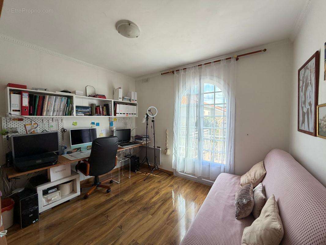 Maison à BRUGUIERES