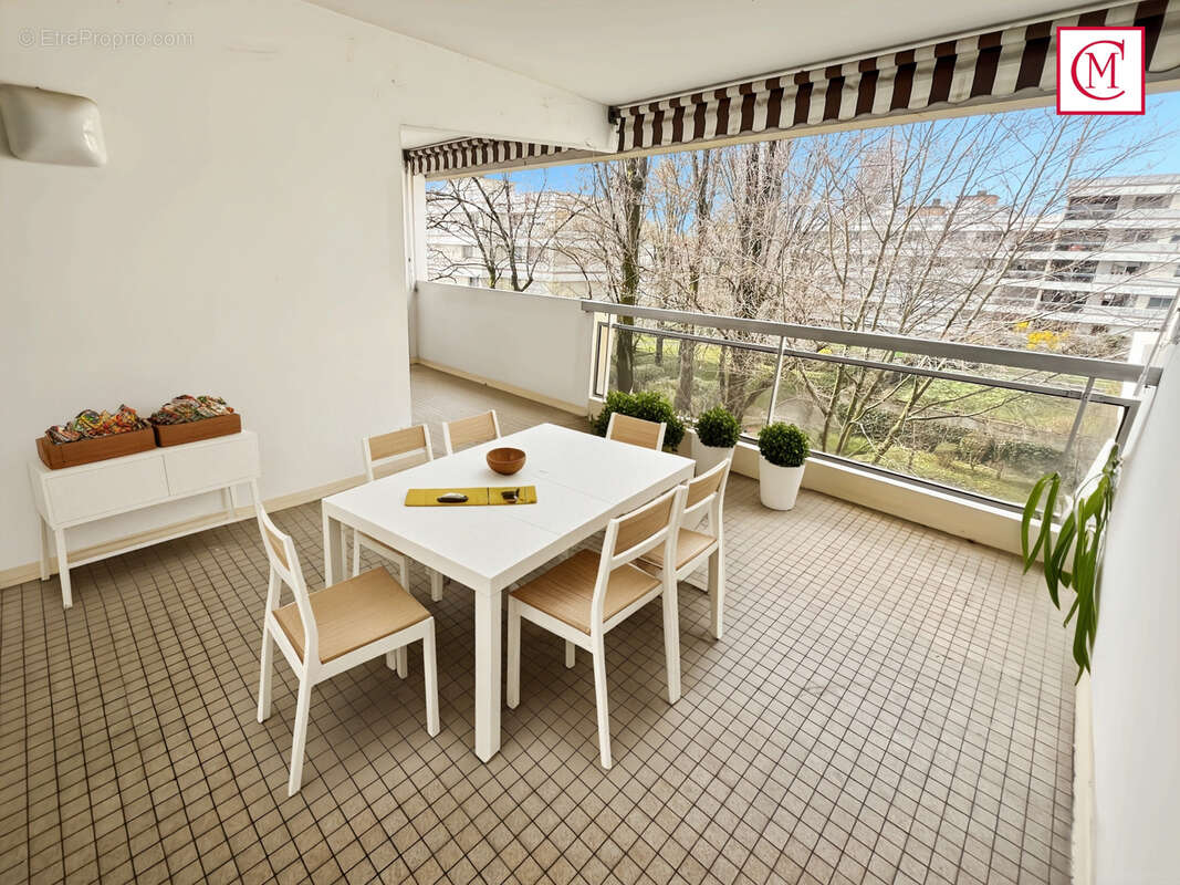 Appartement à MEYLAN