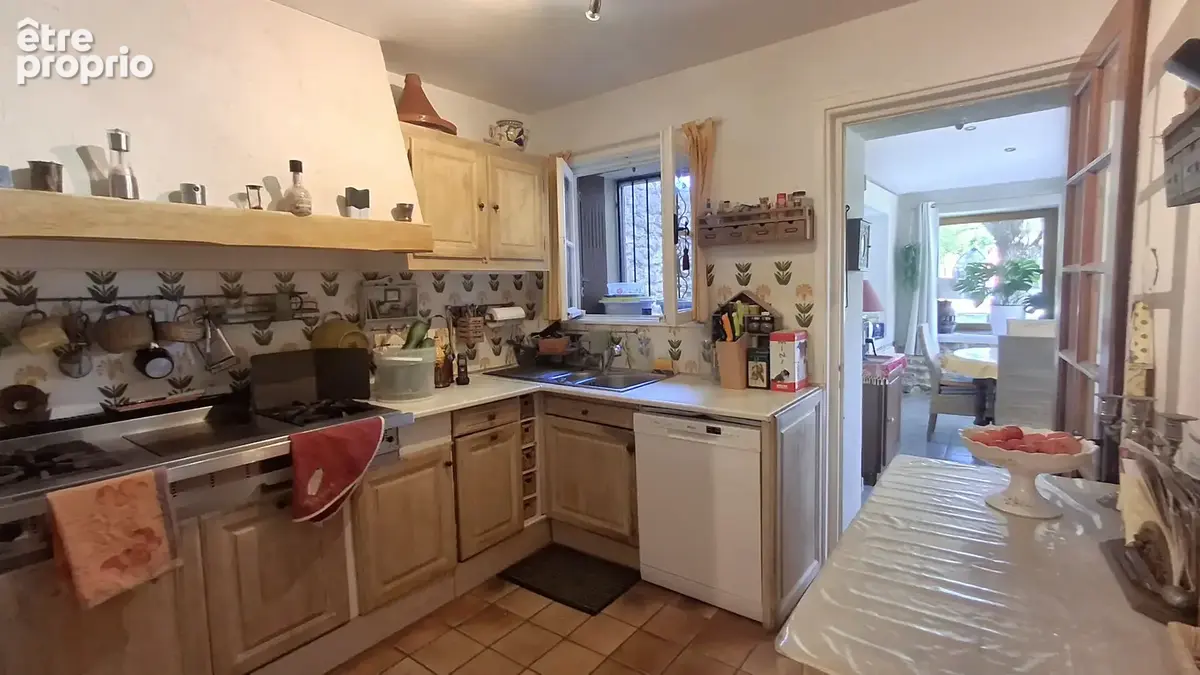 A vendre, à 2 pas du centre du village de Grillon, Maison de village avec jardin, piscine et garage! - photo 11