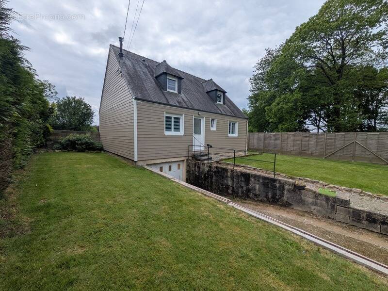Maison à LE CROISTY