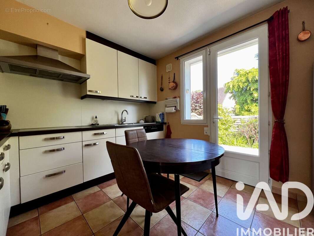 Maison 147 m² à Agneaux  - photo 4