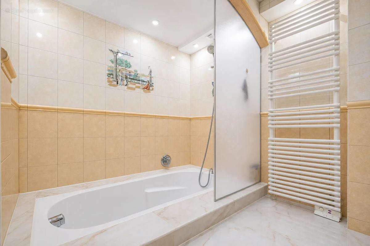 Appartement de 5 pièces de 90 m² situé à Bouyon - photo 14