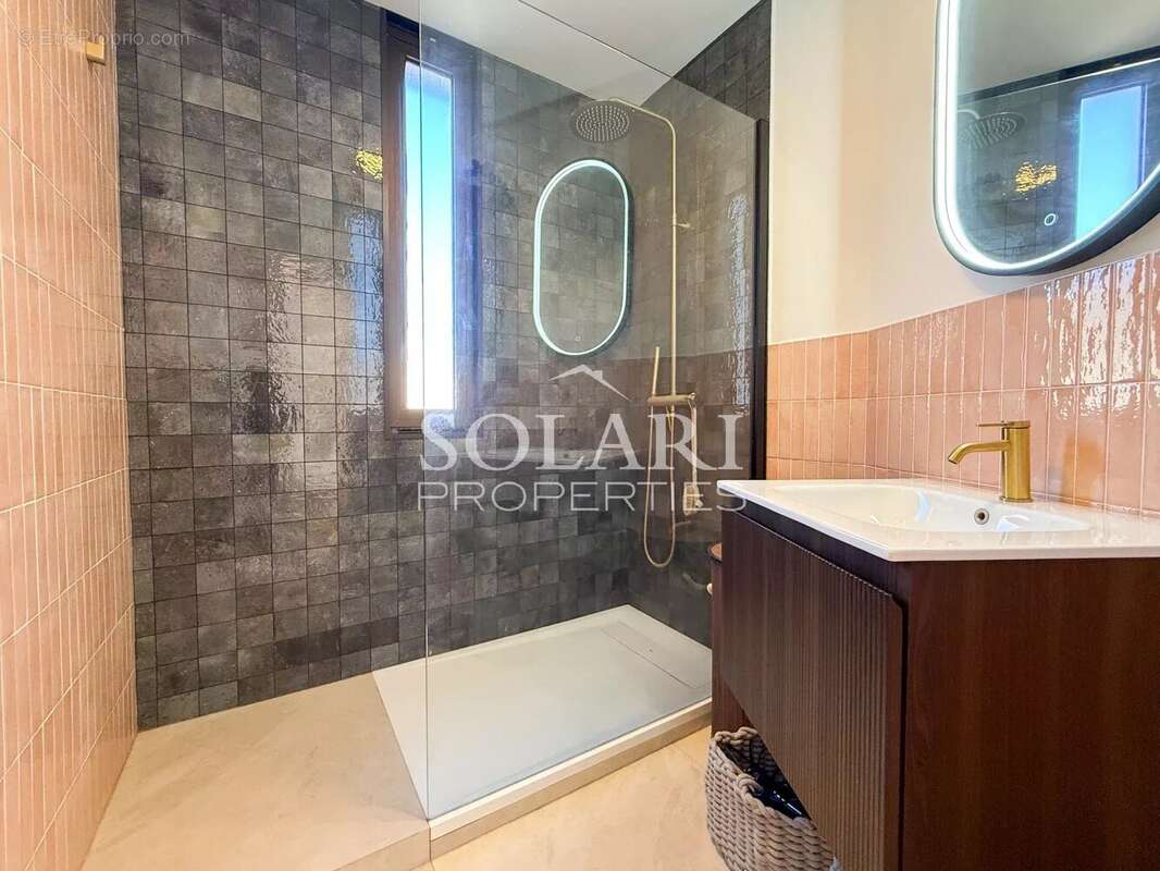 Appartement à THEOULE-SUR-MER