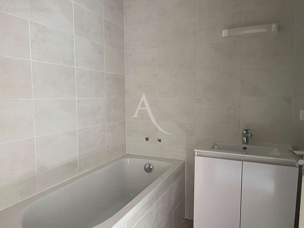 Maison à SAINT-BARTHELEMY-D&#039;ANJOU