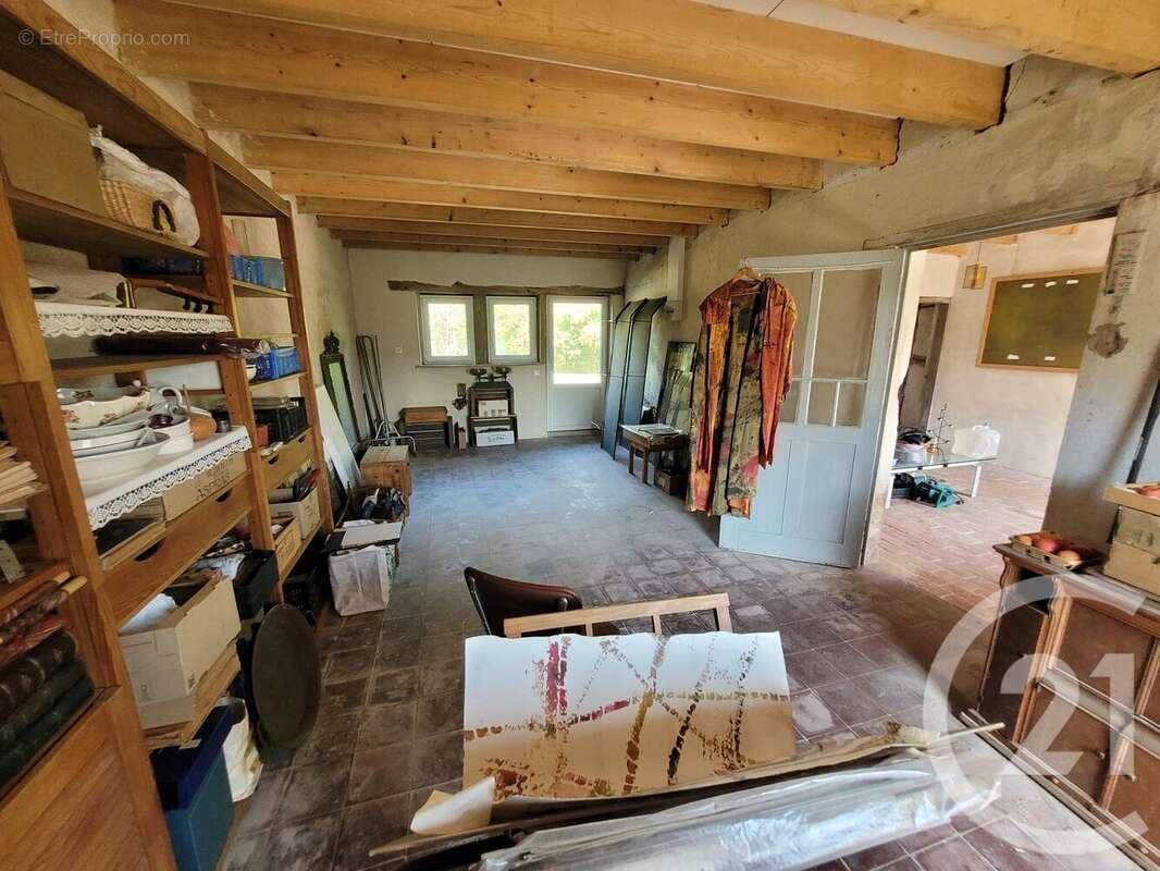 Maison 431 m² à Montpont-En-Bresse  - photo 12