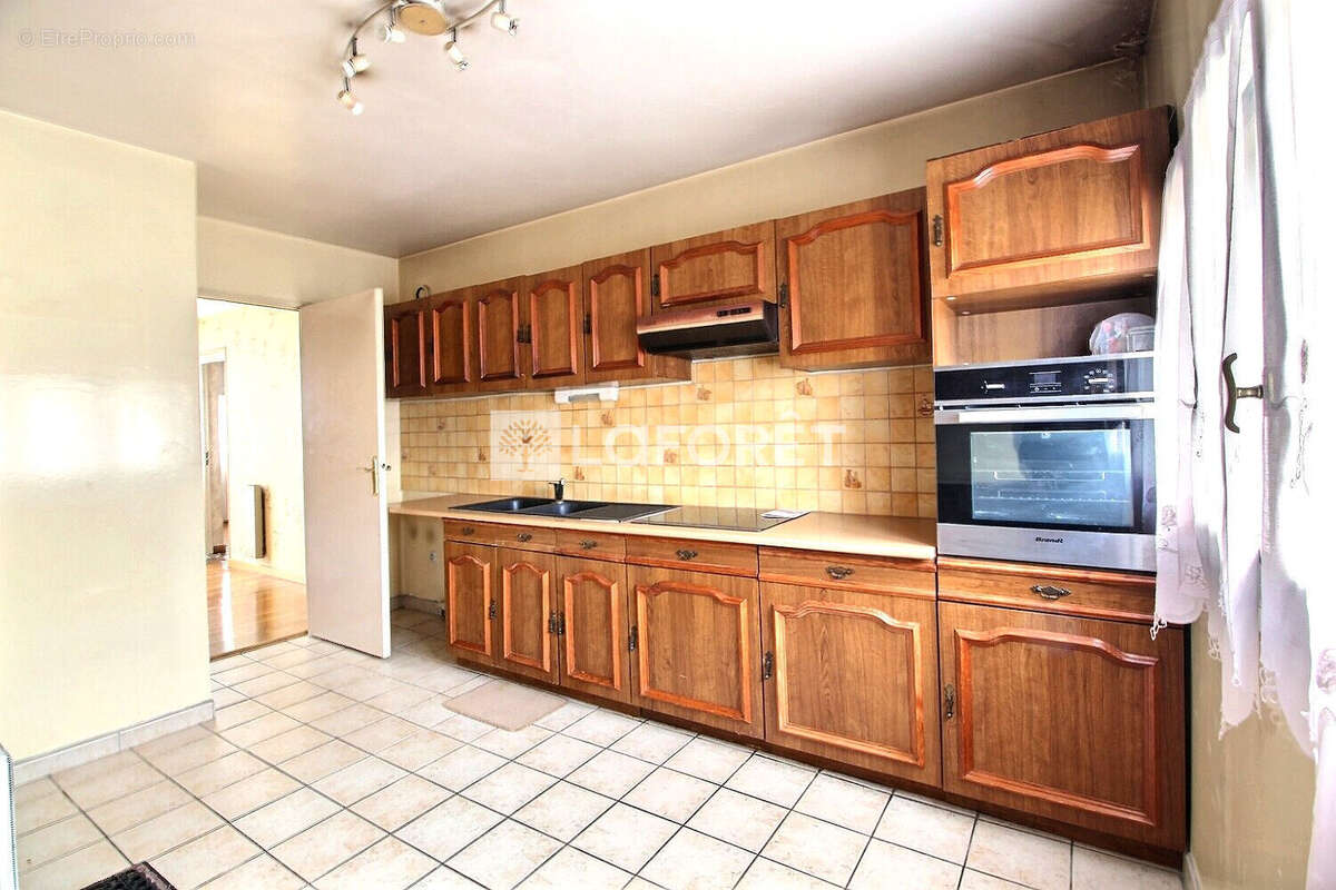 Appartement à GENNEVILLIERS