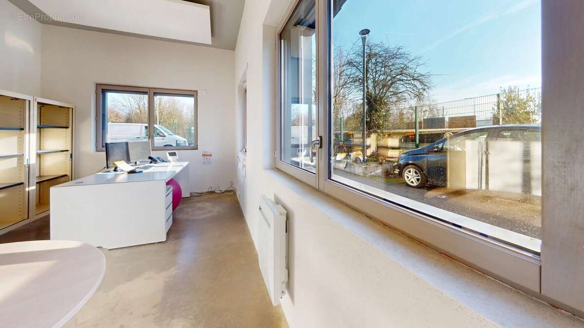 Commerce à COIGNIERES