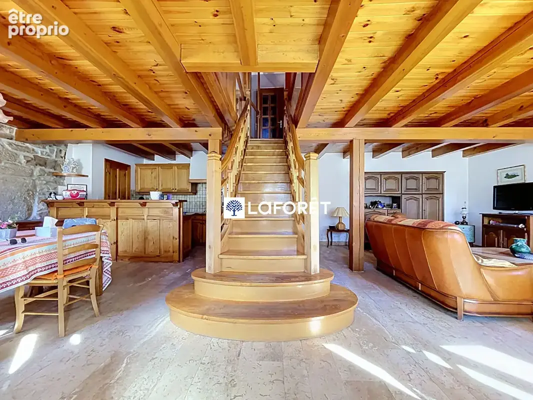 Maison Peyre En Aubrac 5 pièce(s) 158 m2 - photo 6