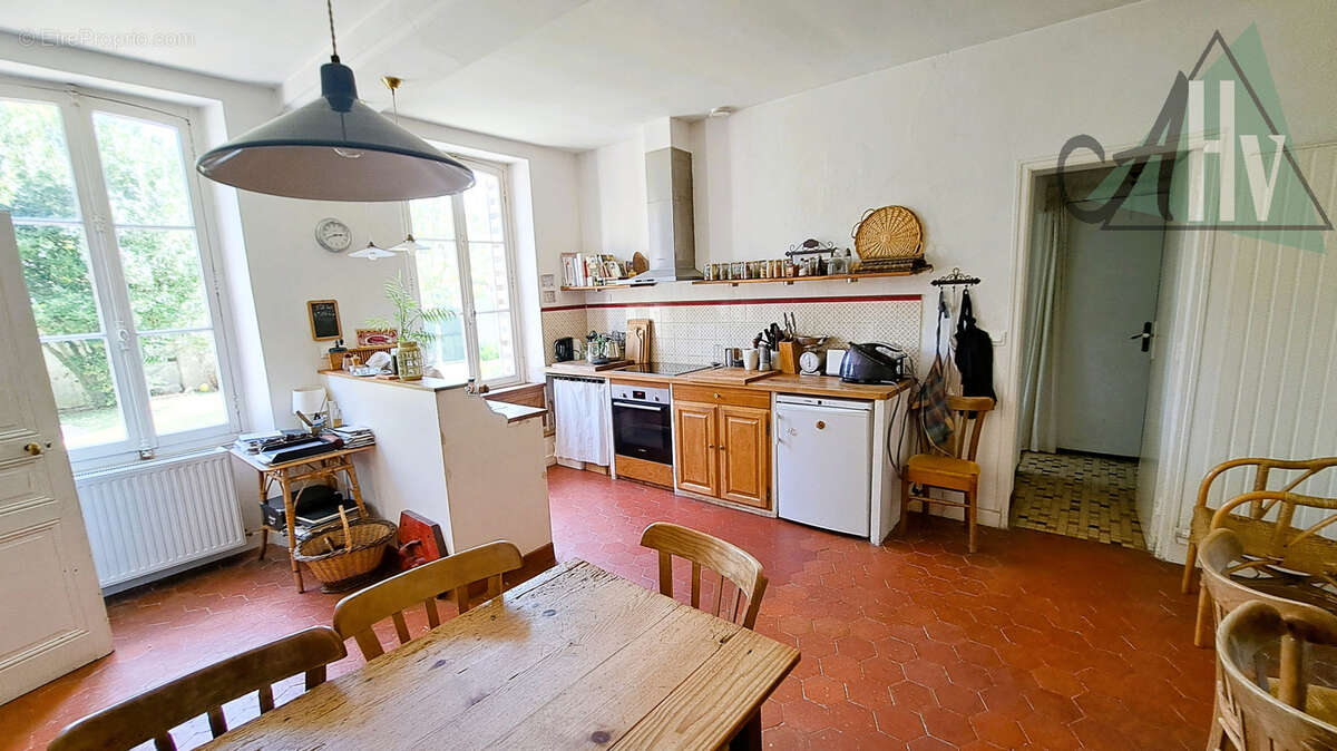 Maison à PONT-SUR-YONNE