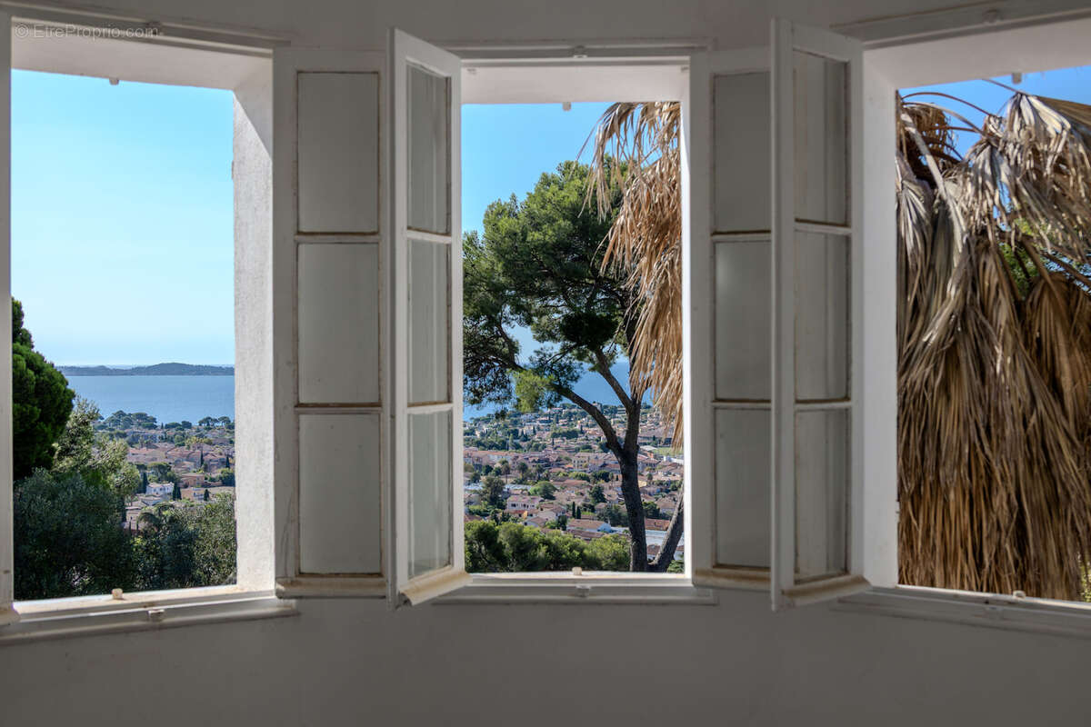 Maison à CARQUEIRANNE