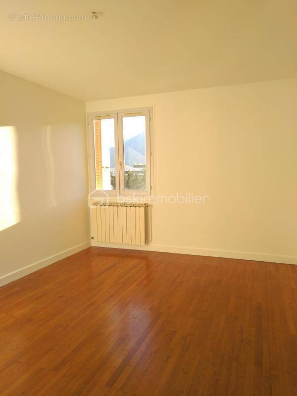 Appartement à SAINT-MARTIN-LE-VINOUX