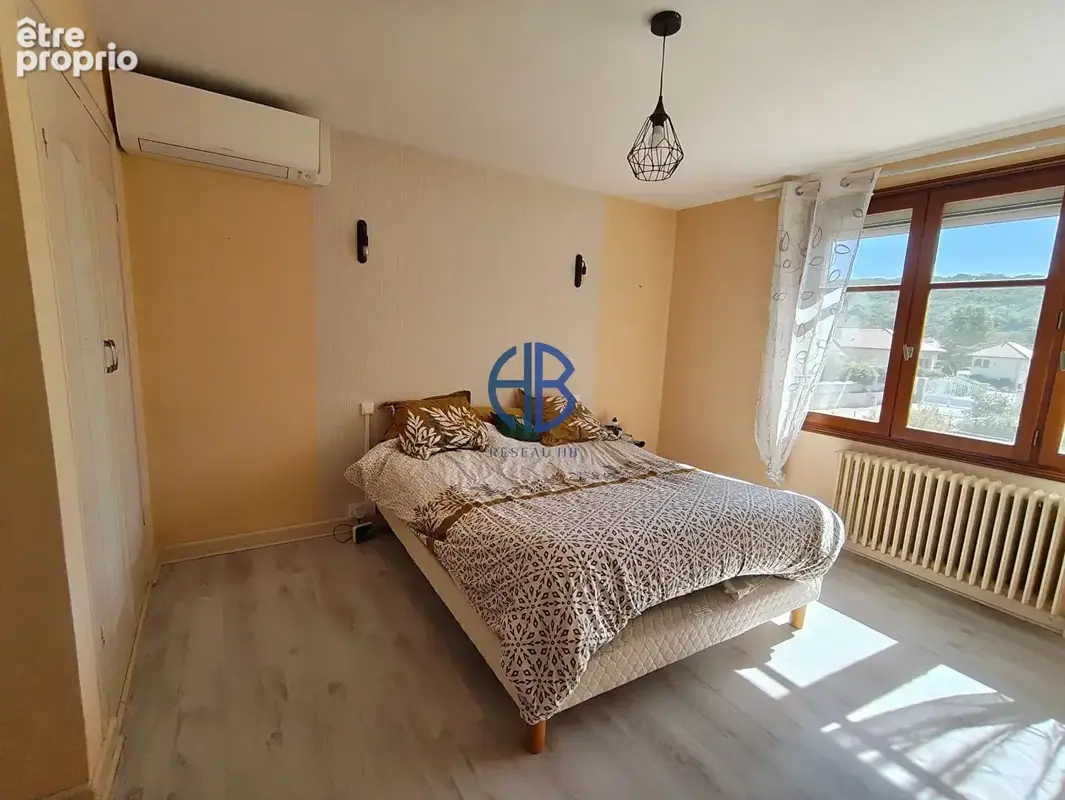 Maison Sillans 4 pièce(s) 90.98 m2 - photo 5