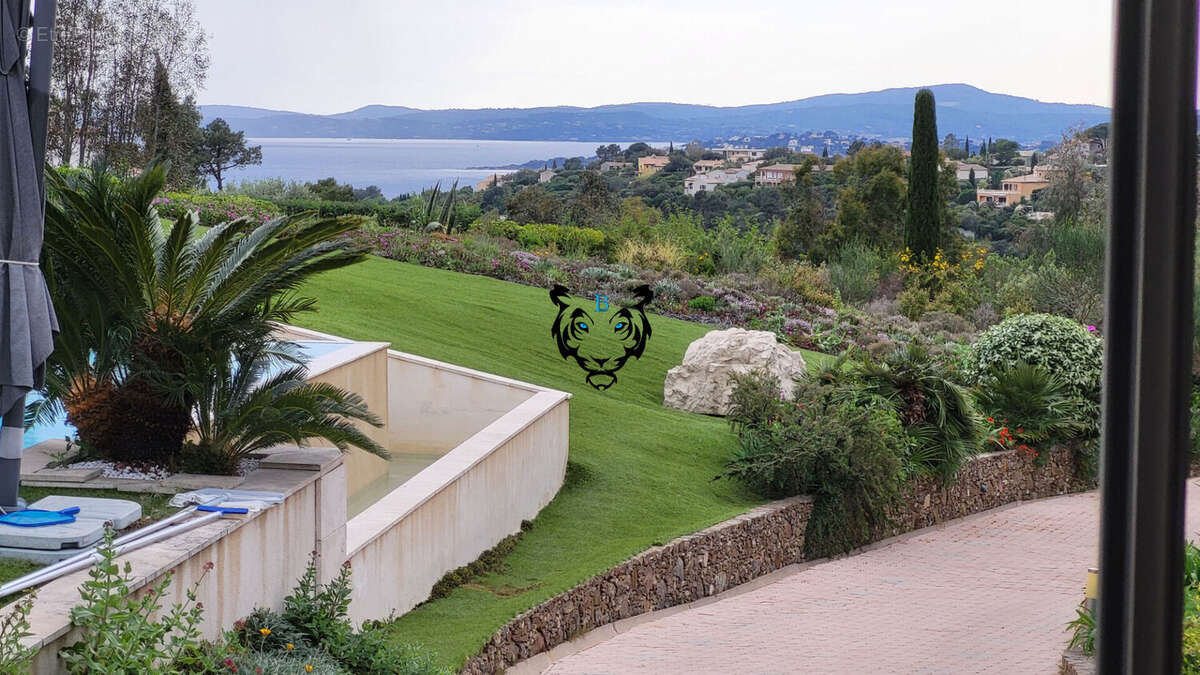 Maison à LES ISSAMBRES