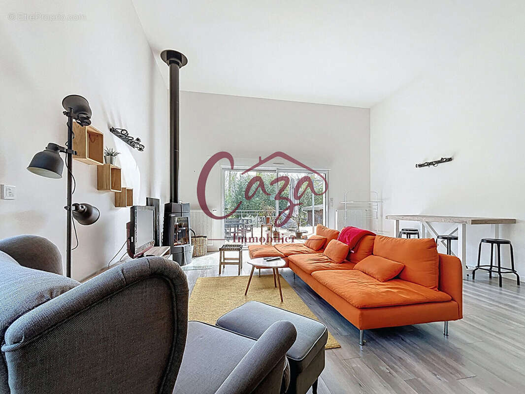 Maison à CAMBLANES-ET-MEYNAC