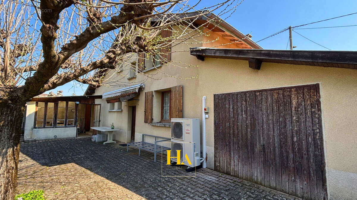 Maison à ROMANS-SUR-ISERE