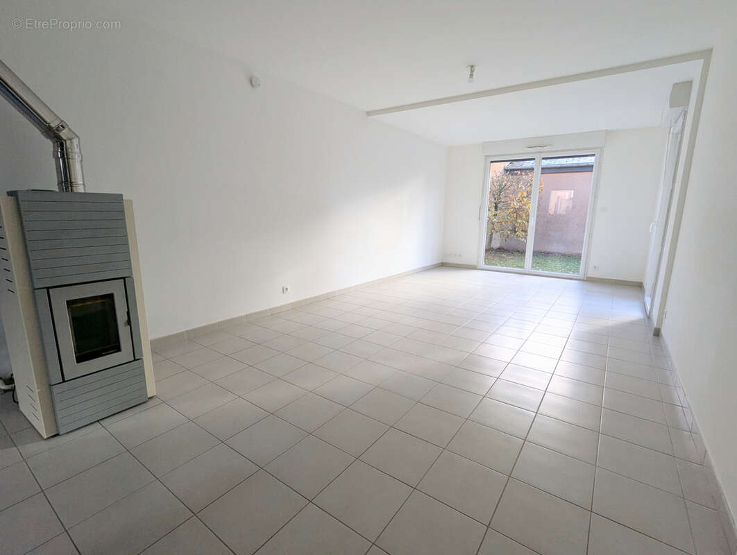 A vendre dans le centre PLELAN LE GRAND, maison 4 chambres récente - photo 3