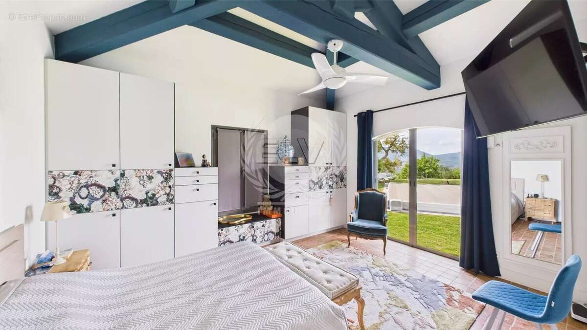 Maison à PLAN-DE-LA-TOUR