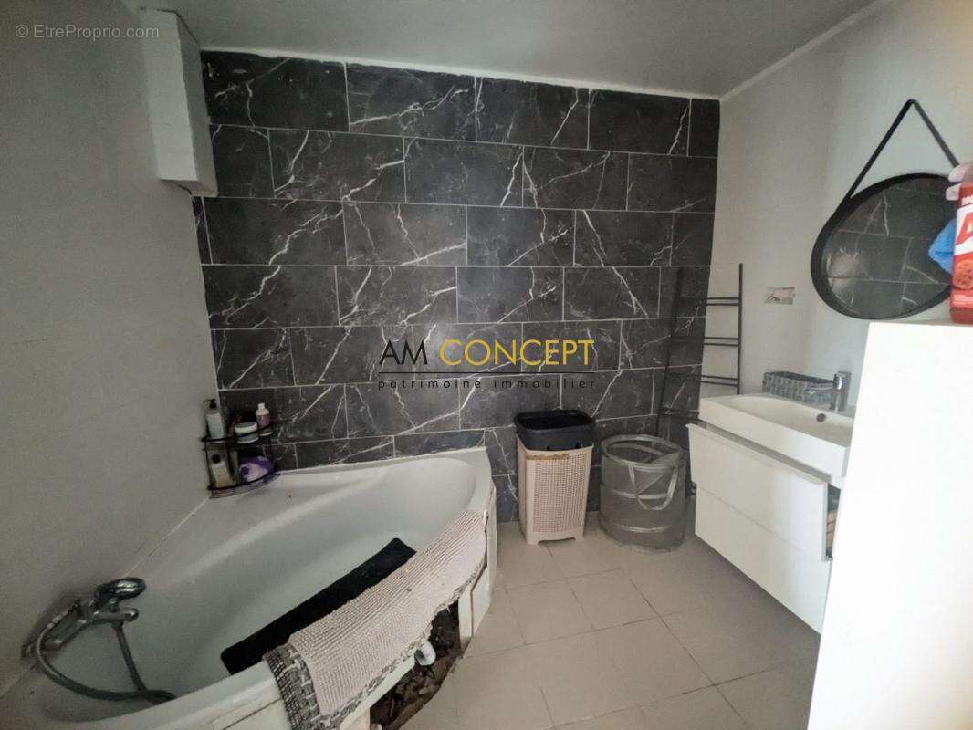 Grande maison d'environ 200 m² à finir de construire - Ben - photo 12