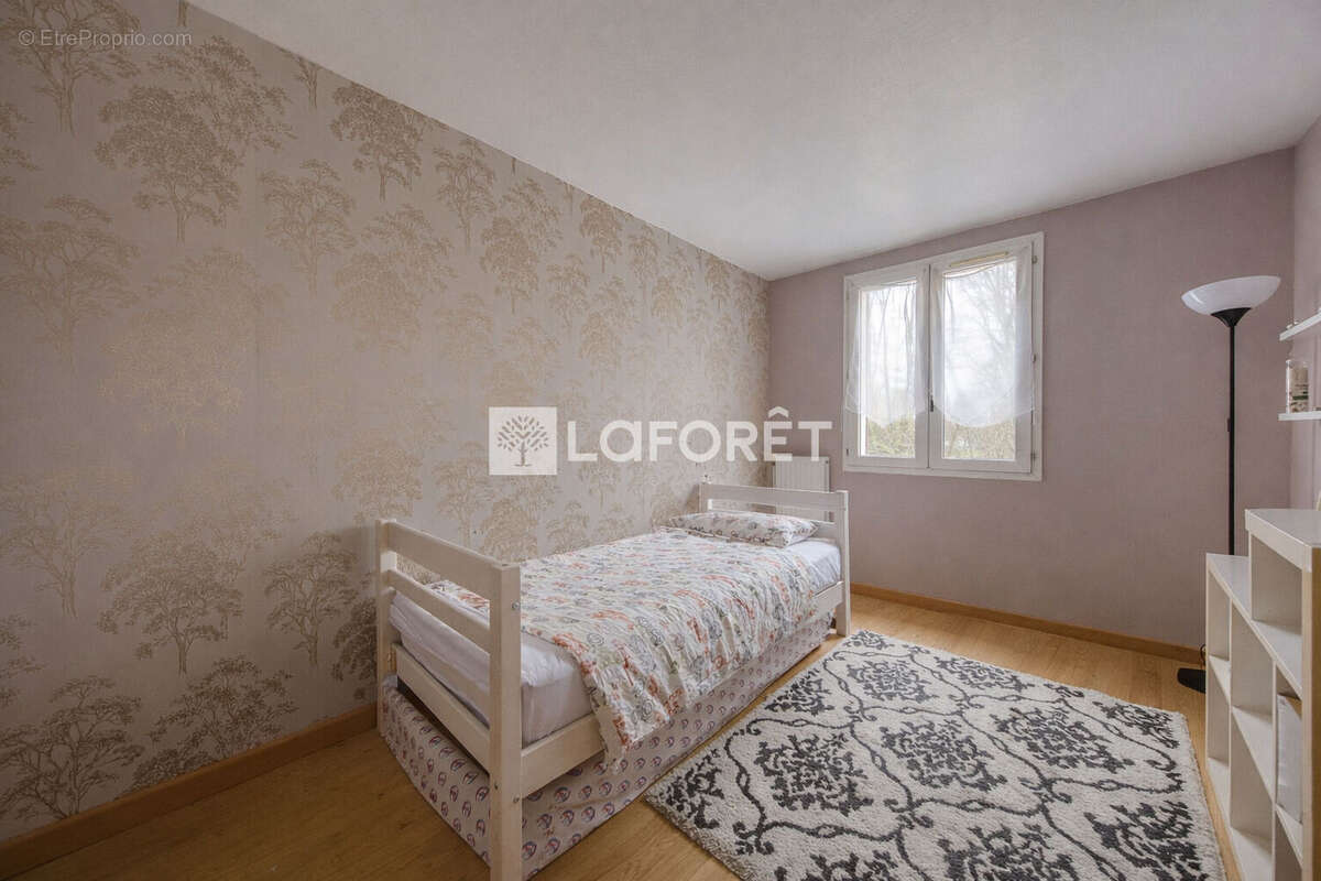 Maison Pontault Combault 6 pièce(s) 104.49 m2 - photo 4