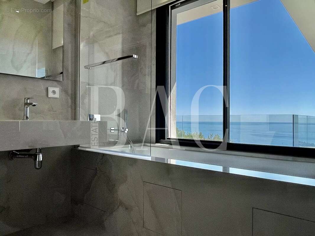 Maison à ROQUEBRUNE-CAP-MARTIN