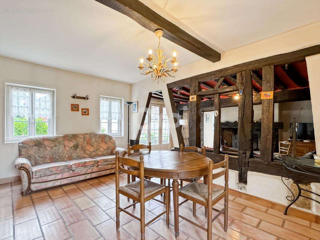 Élégante maison normande – Charme et authenticité à La Vieille-Lyre - photo 4