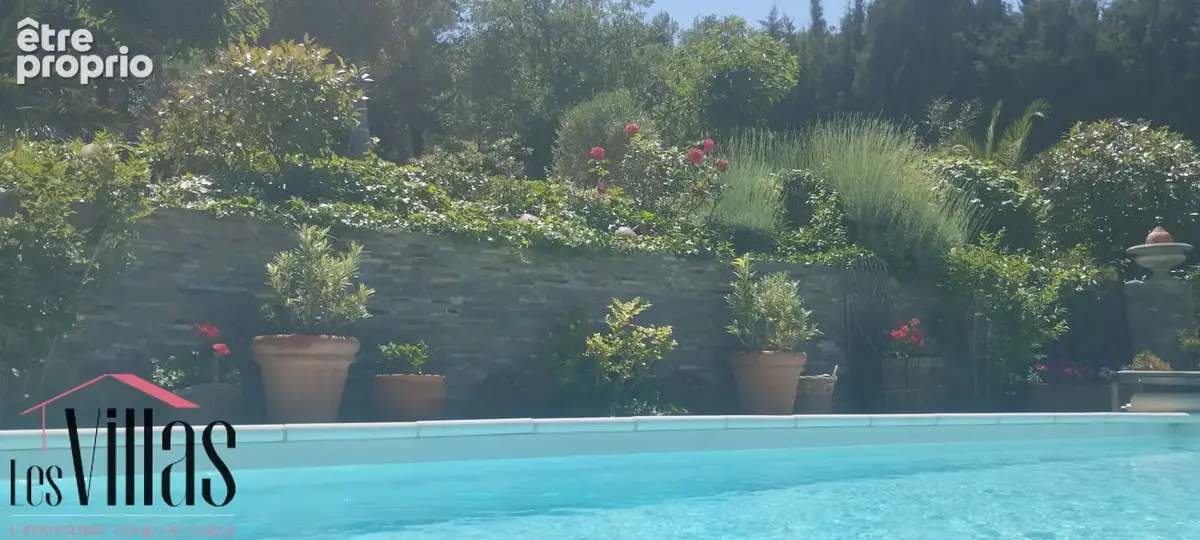 Maison de charme avec jardin luxuriant, piscine et grand garage - 155 m2 utiles - photo 19