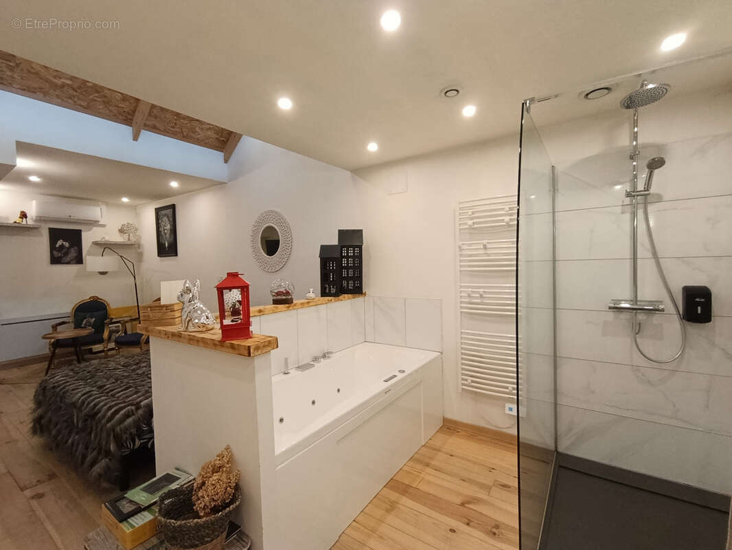 Maison à NEUFMAISONS