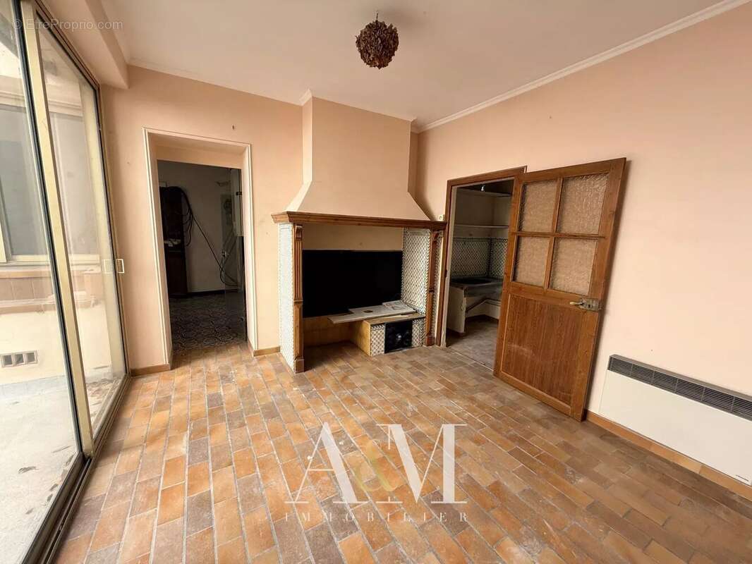 Appartement T5/T6 de 150 m² av patio et balcon - photo 4
