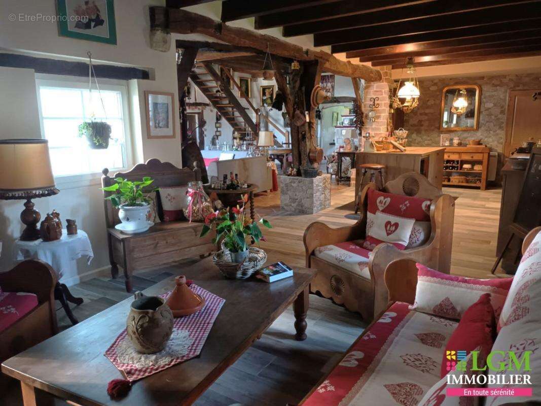 Maison à SAINT-LON-LES-MINES