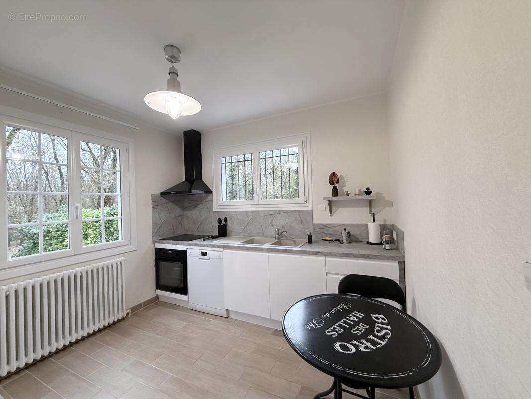 Maison à PLAIMPIED-GIVAUDINS