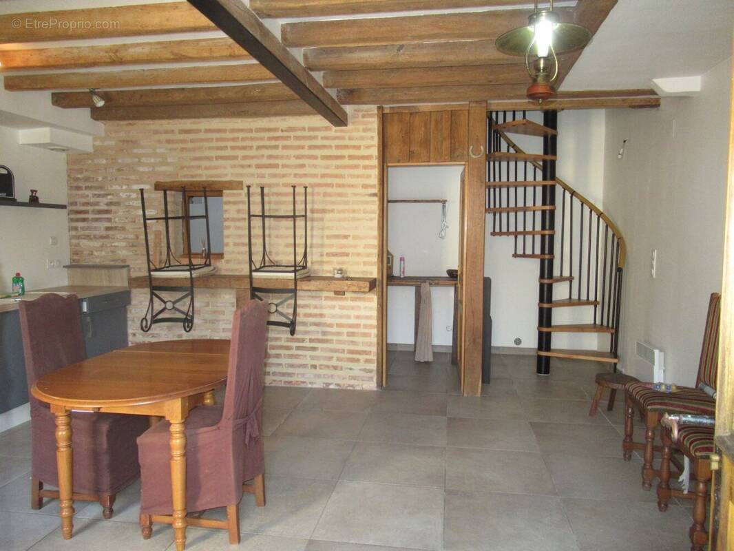Maison à AVOISE