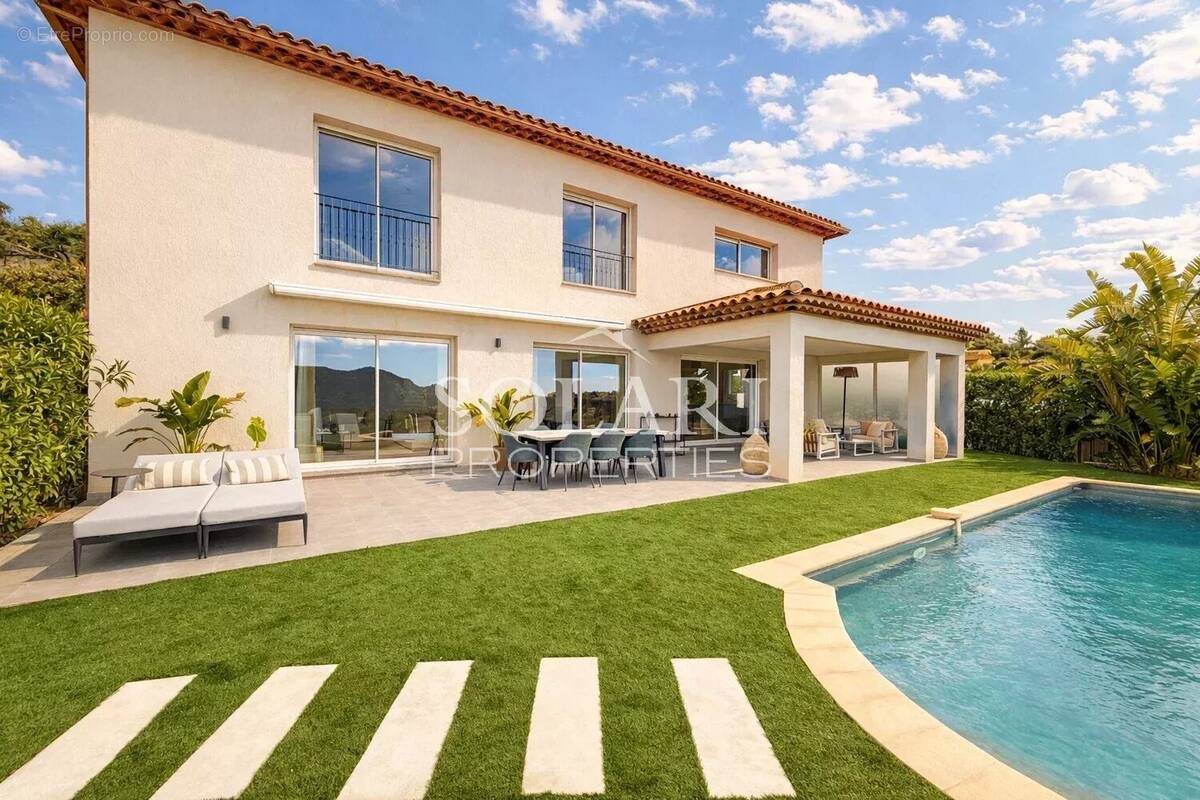 Maison à MANDELIEU-LA-NAPOULE