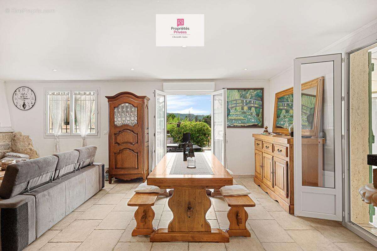 propriété de 7 pièces avec un chalet de 42 M2 avec piscine-lagon sur Tourrettes - photo 6
