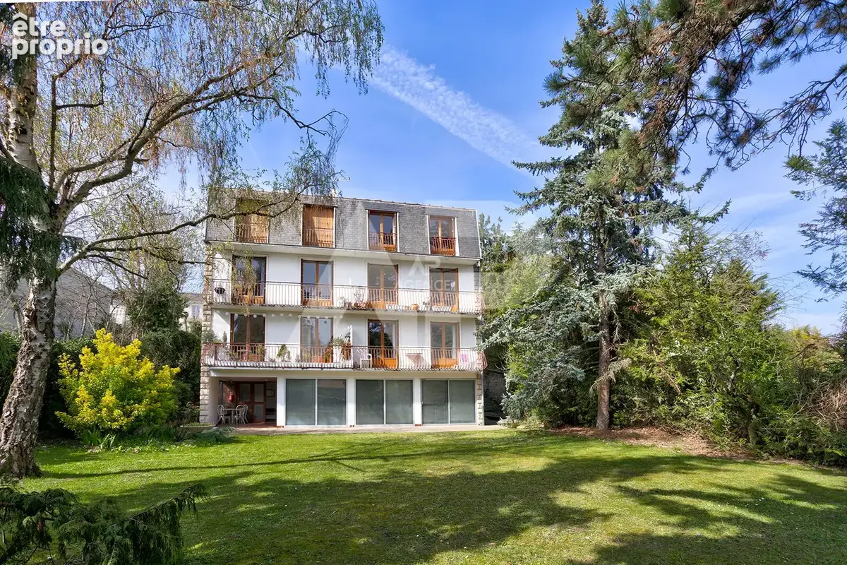 CHAVILLE - Beau Duplex traversant avec balcon en dernier étage et vue sur jardin - photo 10