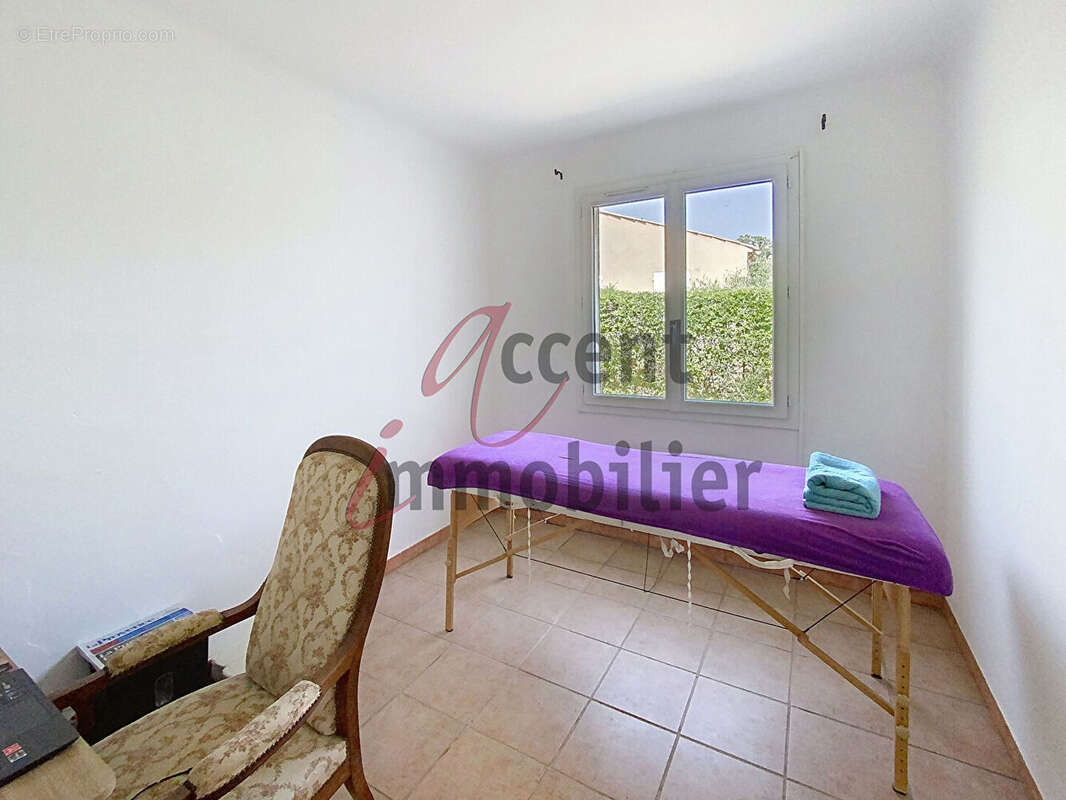 Maison à SAINT-SATURNIN-LES-APT