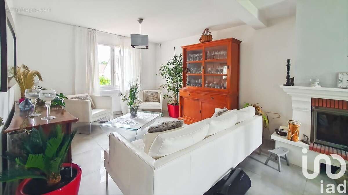 Photo 4 - Maison à SAINT-GERMAIN-LES-ARPAJON