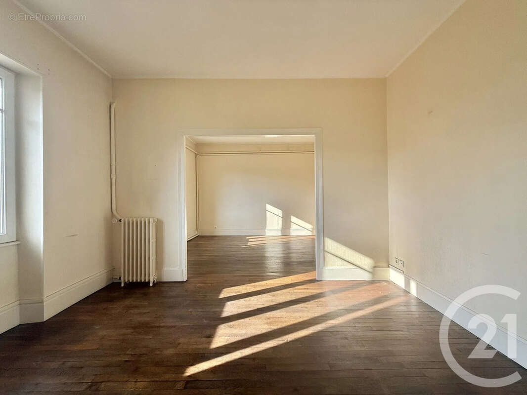 Appartement à MOULINS