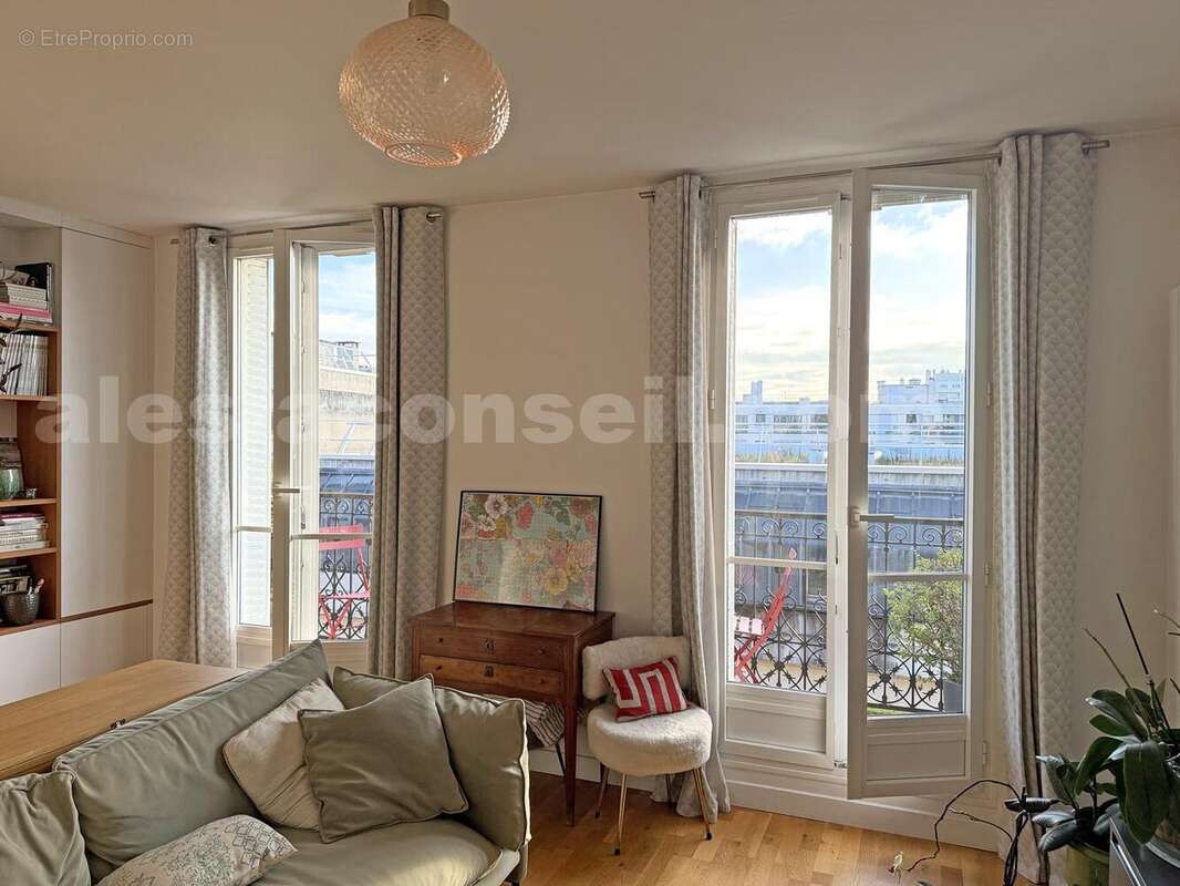 hein12-char-sej2 - Appartement à PARIS-14E
