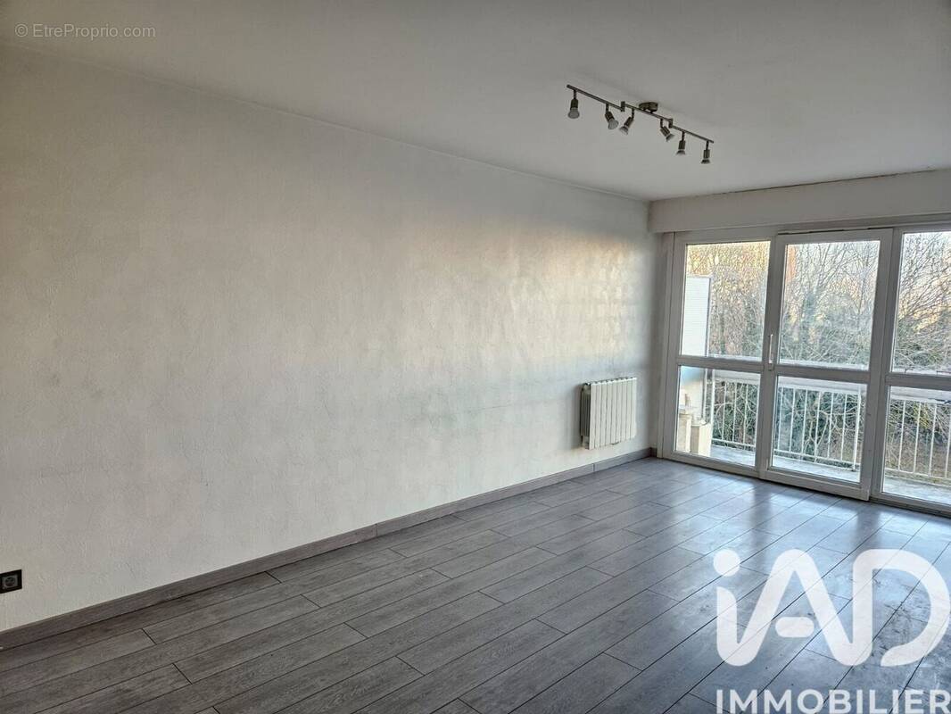 Photo 1 - Appartement à JARVILLE-LA-MALGRANGE