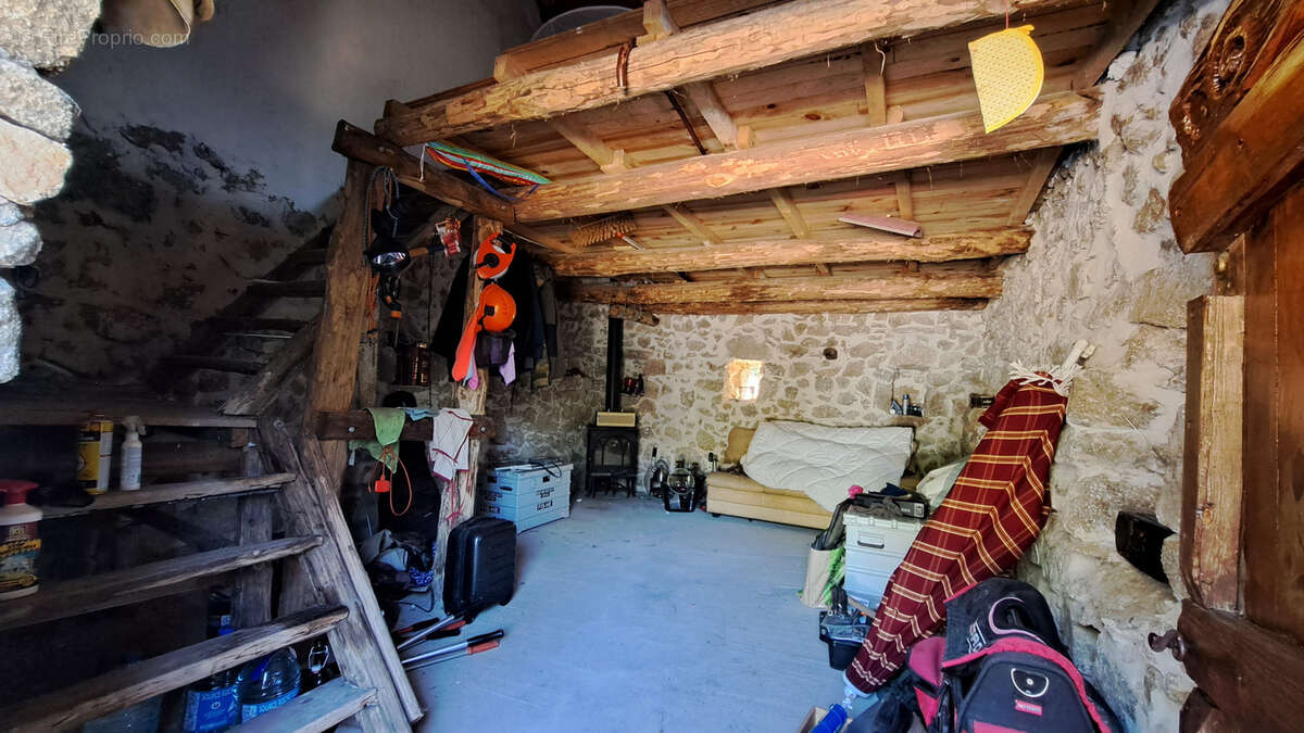 Autre à SAINT-ROMAN-DE-CODIERES