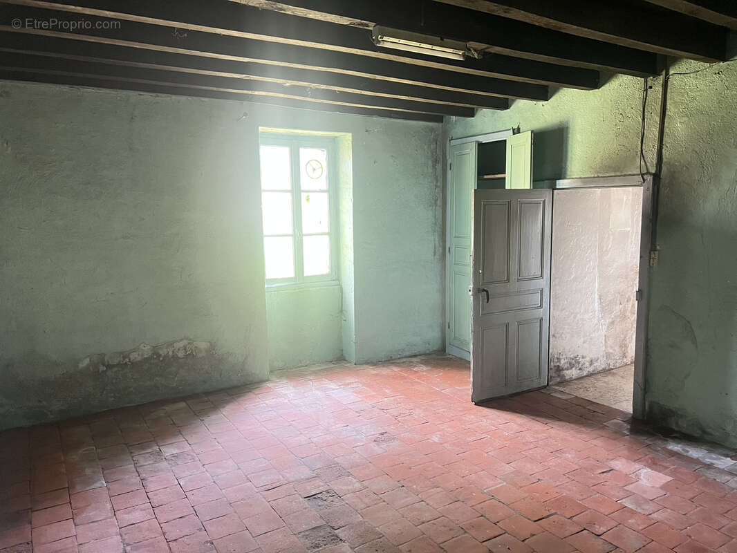 Maison à MARCILLY-LA-GUEURCE